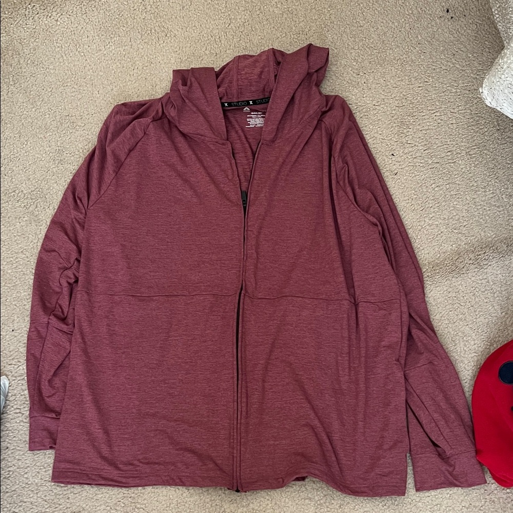 Xersion Burgundy Long Sleeve Top